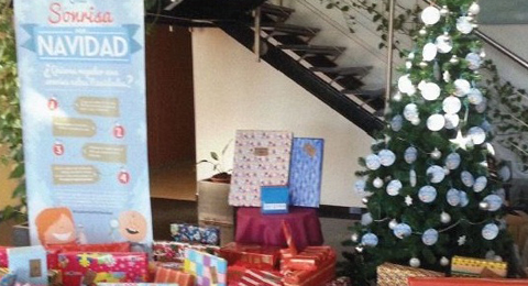 ASPY Prevención colabora con regalos en la campaña 'Una sonrisa por Navidad'