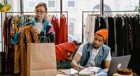 Claves para mejorar el bienestar de los trabajadores del sector retail