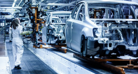 El futuro laboral del sector de la automoción: recualificación profesional, outplacement, prejubilaciones...