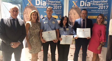 El Ministerio del Interior distingue a tres	profesionales de ILUNION Seguridad Valencia