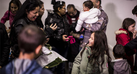 Miles de empleados de más de 40 empresas participan en la campaña “Una sonrisa por Navidad”