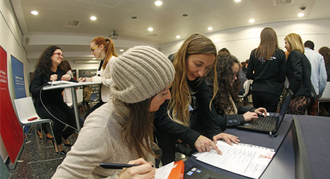 Talent at Work acerca la realidad del mercado laboral a más de 100 jóvenes