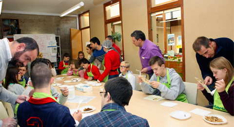 Personal de Schindler participan en talleres para la integración social y laboral de discapacitados