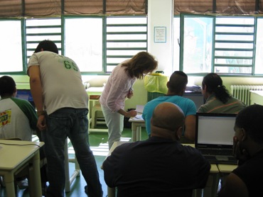 Voluntarios de Telefónica imparten clases de informática