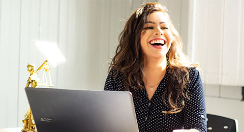 Ser feliz en el entorno laboral incrementa en un 80% la productividad