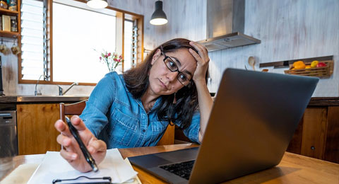 Las largas jornadas de actividad y el teletrabajo, culpables de la mala alimentación