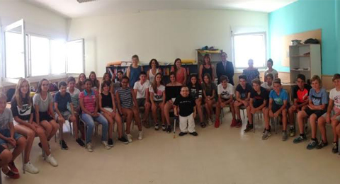 800 adolescentes de Reus renuevan su visión de la discapacidad con el testimonio de Joan Pahísa