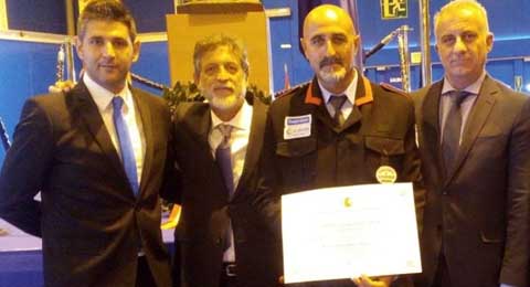 Miguel Ángel Codonal, vigilante de ILUNION, recibe una mención honorífica