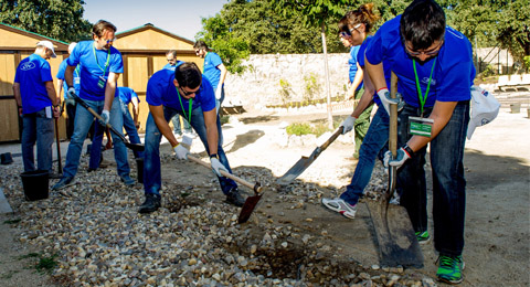 Los empleados de Ford con el voluntariado