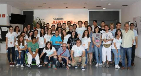 Los voluntarios del Grupo L'Oreal conocen cómo es un día de trabajo en la Fundación Juan XXIII Roncalli