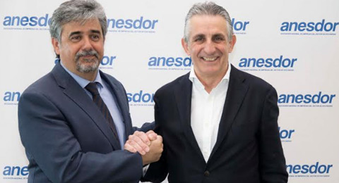 El director general de Yamaha,  Víctor González, nuevo presidente de ANESDOR